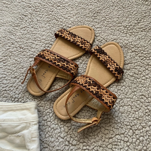 tan/brown sandals - Picture 2 of 3